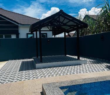 Kepala Batas House | Villa Pool Kepala Batas