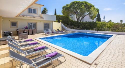 Carvoeiro Villa | Villa Povo Do Burro, Beautiful And Elegant Villa, Few Minutes Walk To Resort Centre