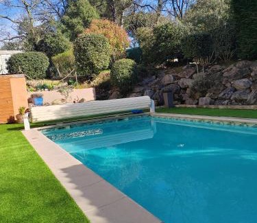 Saint-Andre-d'Olerargues Villa | Villa privée, piscine chauffée, jacuzzi et sauna