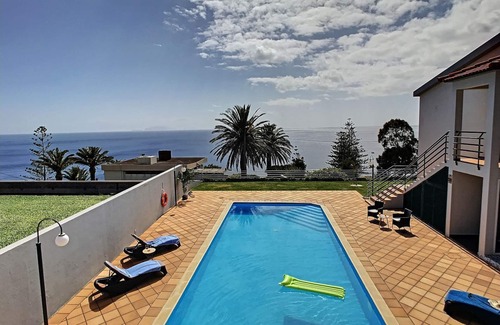 Machico House | Villa Prainha by LovelyStay