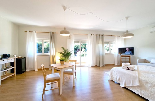 Portimao House | Villa Prana Guesthouse, Yoga & Ayurveda