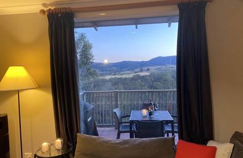 Pokolbin Villa | Villa Premiere - Cypress Lakes Resort