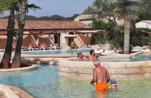 Vidauban Villa | Villa Prestige côté calme du domaine de vacances - 8 pers 4 ch 2 sdb 120m2