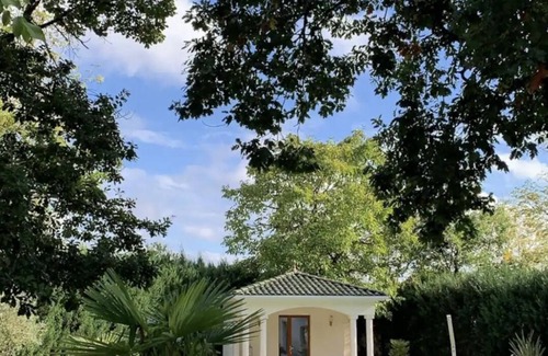 Saint-Yrieix-sur-Charente Villa | Villa Prestige