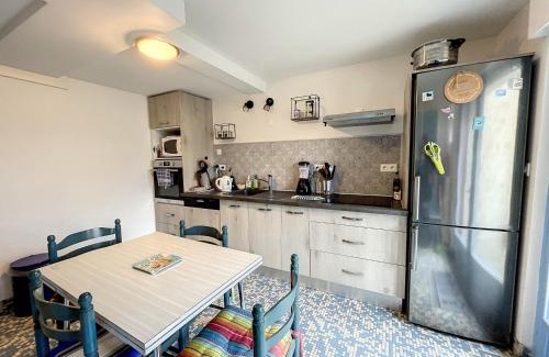 Jullouville House | Villa proche Plage et Centre, Jardin Clos, Wifi, Chien possible - FR-1-361-431