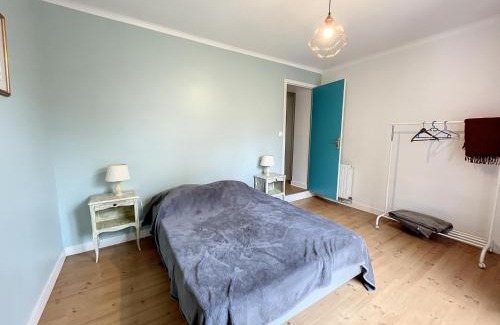Jullouville House | Villa proche Plage et Centre, Jardin Clos, Wifi, Chien possible - FR-1-361-431