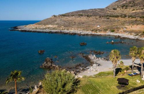 Atsipópoulon Villa | Villa Proto Helidoni - A cozy beachfront Villa