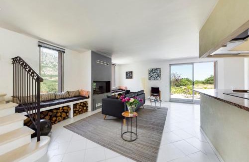 Saint-Antonin-sur-Bayon Villa | Villa provençale au cœur du pays d’Aix, piscine, vue imprenable