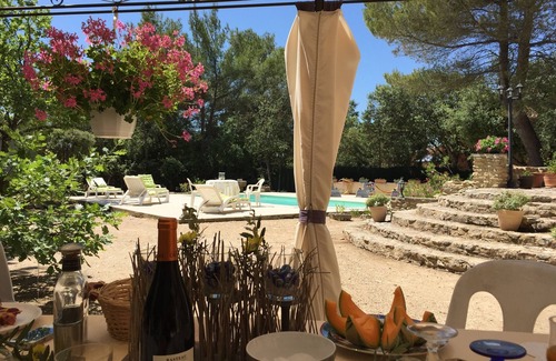 Crillon-le-Brave Villa | Villa provençale, with swimming pool, Mont Ventoux, 3 bedrooms, sleeps 6