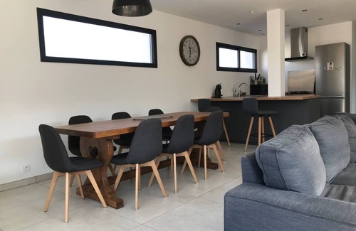 Carnoules Villa | Villa Provençale à 30 Minutes de la mer