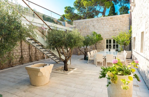 Zaton Villa | Villa Pugliesi - Five Centuries of History Dressed in Smart Luxury!