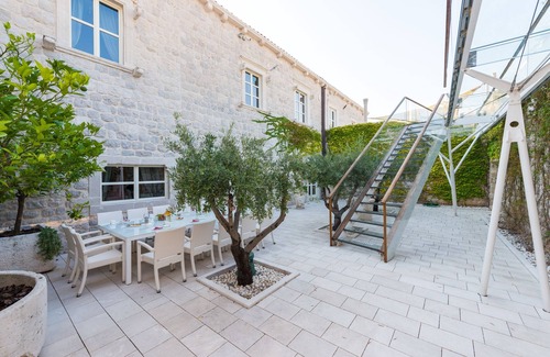 Zaton Villa | Villa Pugliesi - Five Centuries of History Dressed in Smart Luxury!