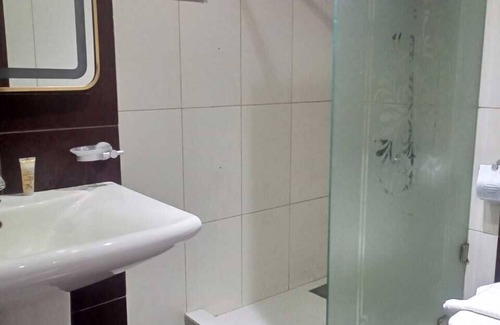 Beirut Hotel | Villa Queens