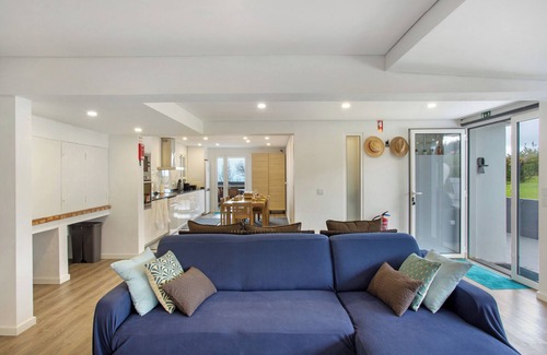 Porto Moniz Villa | Villa 'Quintinha Das Achadas' with Sea View, Private Garden and Wi-Fi