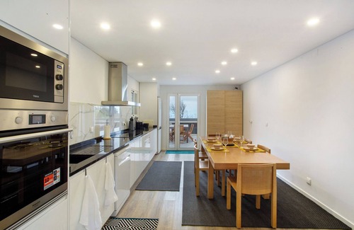 Porto Moniz Villa | Villa 'Quintinha Das Achadas' with Sea View, Private Garden and Wi-Fi