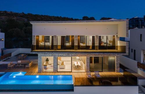 Razanj Villa | Villa Ramarin 1 with heated pool, jacuzzi and sauna by the sea in Rogoznica