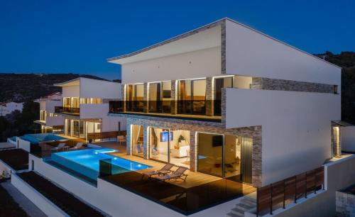 Razanj Villa | Villa Ramarin 1 with heated pool, jacuzzi and sauna by the sea in Rogoznica