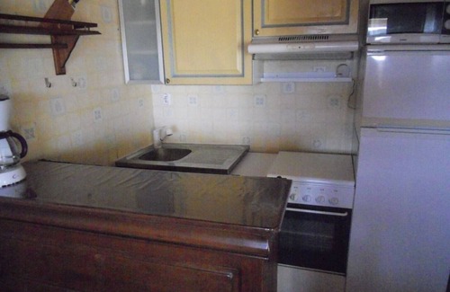 Carnoux-en-Provence House | Villa rdj. Sea and Cassis 6km, Marseille 20. Two apartments for 1 to 6 pers=12p