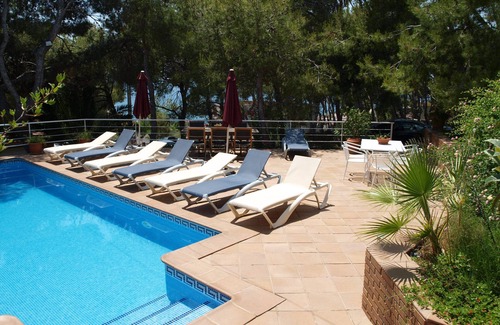 Cap de Salou Villa | Villa Regine. Salou. 100 beach, private pool, air conditioning ,wifi free, BBQ