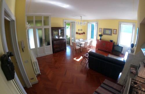 Fiumelatte Apartment | Villa Reginella