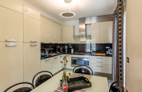 Massa Villa | Villa 'Relax In - Versilia' with Private Pool, Wi-Fi and Air Conditioning
