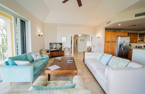 Grace Bay Condo | Villa Renaissance 308: 3rd Floor, 3 Bedrooms, 3 Bathrooms, Ocean Front Villa