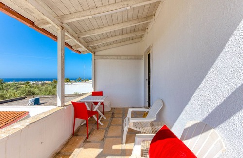 Capilungo Villa | Villa 'Rilù - Sole Rosso' with Shared Pool, Wi-Fi and Air Conditioning