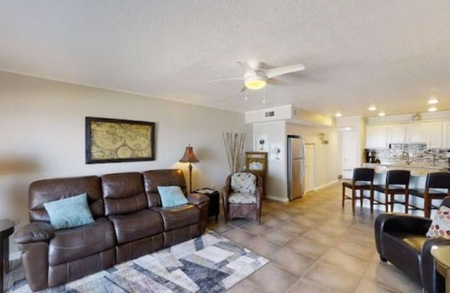 Indialantic Condo | Villa Riviera Direct Oceanfront, Private balcony/Beach, Heated Pool