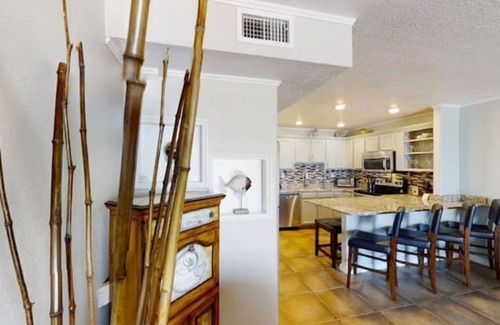 Indialantic Condo | Villa Riviera Direct Oceanfront, Private balcony/Beach, Heated Pool