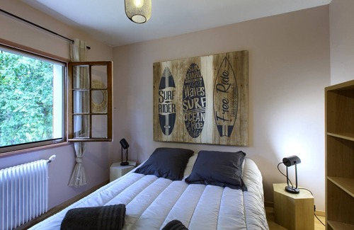 Saint-Aubin-de-Medoc Villa | Villa 'Rodolphe 4' with Private Pool, Private Terrace and Wi-Fi