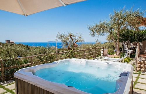 Priora Villa | Villa Roga - Three Bedroom Villa, Sleeps 7