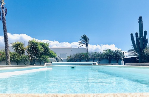Playa Blanca Villa | Villa Roma huge heated pool with sun all day, 0.5mile from beach