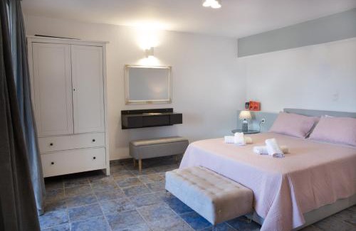 Halki House | Villa Romanza beach villa