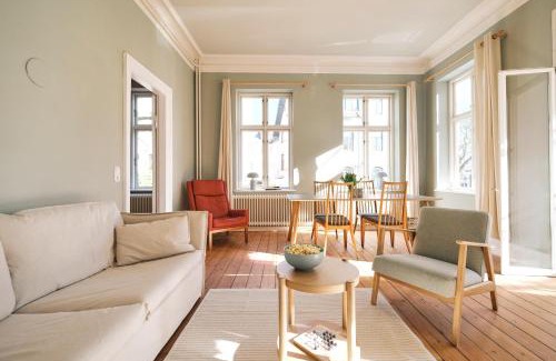 Flensburg Apartment | Villa Rosa - Charmante, große Altbauwohnung