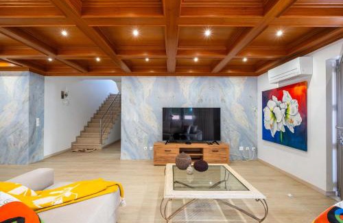 Estoril Villa | Villa Rosa Estoril Retreat by Portugal Portfolio