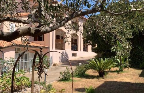 Chia Apartment | Villa Rosa