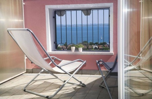 Moniga del Garda Apartment | Villa Rosa - Moniga del Garda
