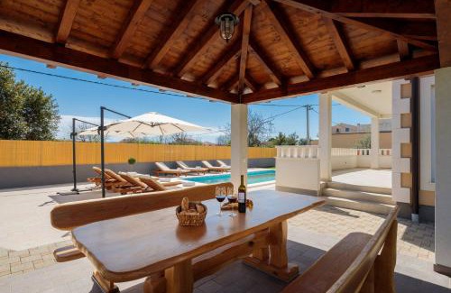 Kastel Novi Villa | Villa Rosa Ventorum with private pool near Split
