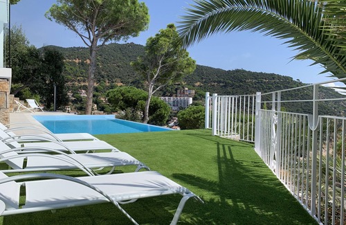 Canyet de Mar Villa | VILLA ROSAMAR LUXURY 5 STARS * 320 m2, 6 SUITES, SEA VIEW