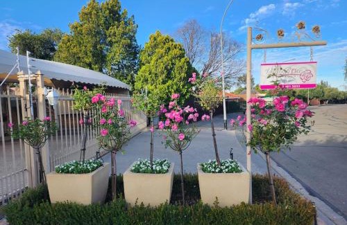 Fichardt Park House | Villa Rose Cottages