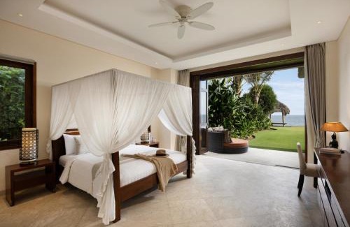 Banjarangkan Villa | Villa Rosita - Luxury Oceanfront Villa with Chef