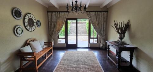 Hazyview House | Villa Rostrata-on-Lake