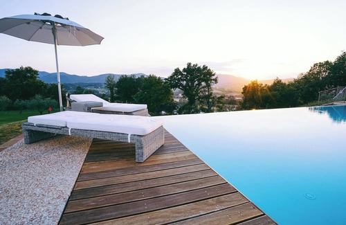Reggello Villa | Villa Ruota with views on the Tuscan countryside