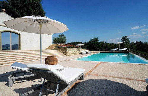 Reggello Villa | Villa Ruota with views on the Tuscan countryside