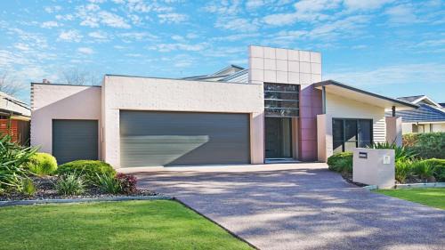 Pokolbin House | Villa Saachi - The Vintage
