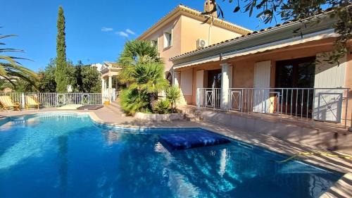 Saint-Raphael House | Villa- Saint-Raphaël