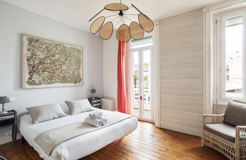 Parame House | Villa Sainte Geneviève