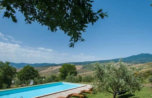 Radicofani Villa | Villa Salvatore - 8 Guests