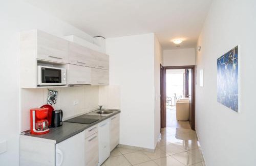Plat Apartment | Villa Samba - Studio Apartment with Balcony and Sea View
