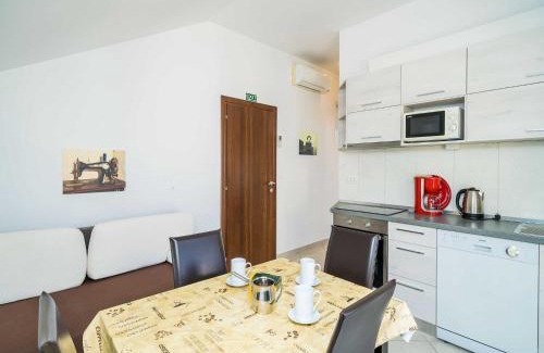 Plat Apartment | Villa Samba - Two Bedroom Apartment with Balcony and Sea View